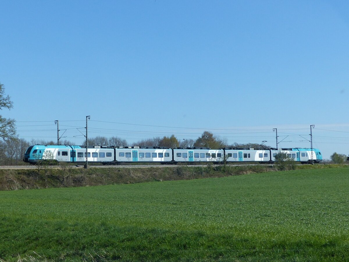 EuroBahn 2429 als RB61 Hengelo - Bielefeld in Hummeldorf bei Salzbergen, 17.04.2022