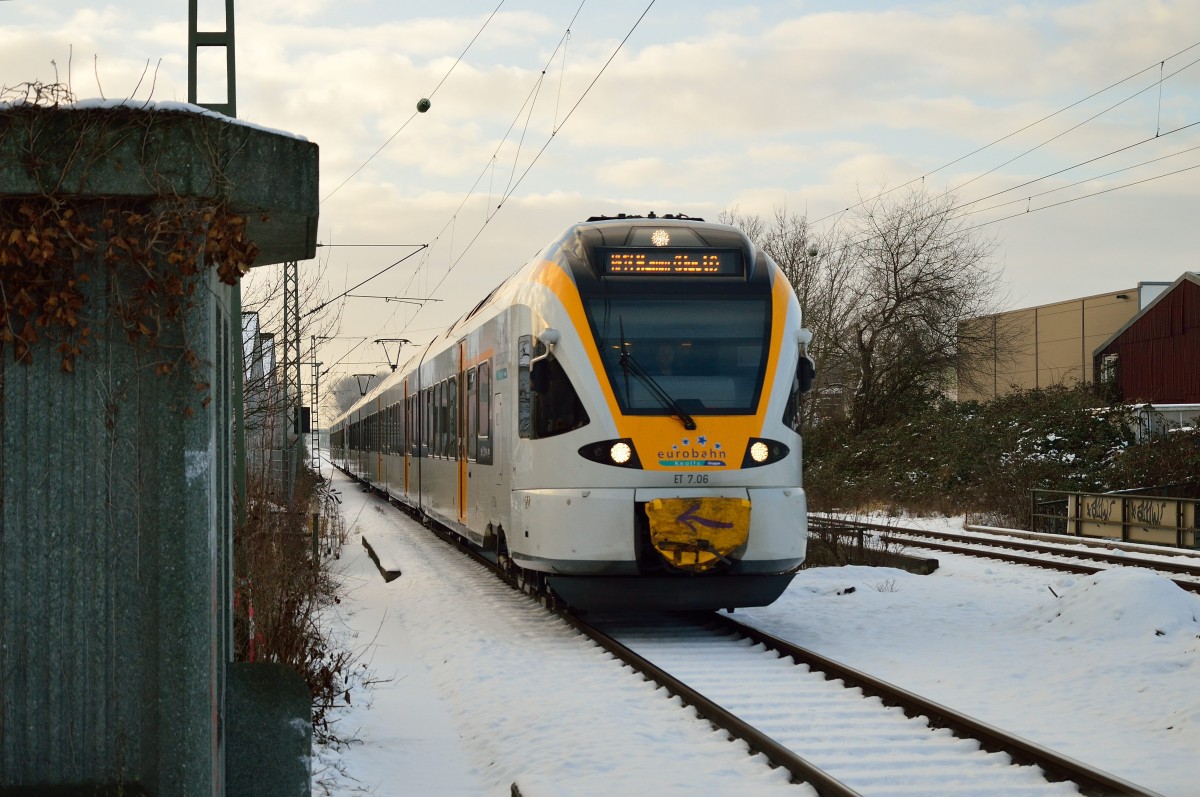 Eurobahn ET 7.06 als RE13 nach Hamm Westfalen in Kleinenbroich. 24.1.2015