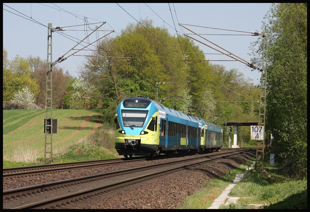 Eurobahn ET 8.01 ist hier gerade in Hasbergen abgefahren und befindet sich auf der Rollbahn am 21.4.2018 um 13.28 Uhr auf der Fahrt nach Münster.