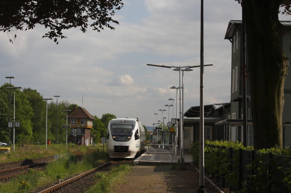 Eurobahn VT 2.10 erreicht am 3.5.2014 um 16.52 Uhr den Endbahnhof Rahden. Dieses war der letzte Zug an diesem Tag. Danach begann ein geplanter Schienenersatzverkehr.