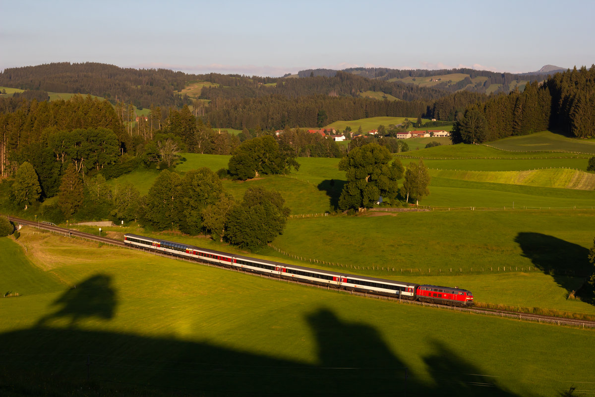Eurocity 190 bei Heimhofen gen Lindau. 23.7.20