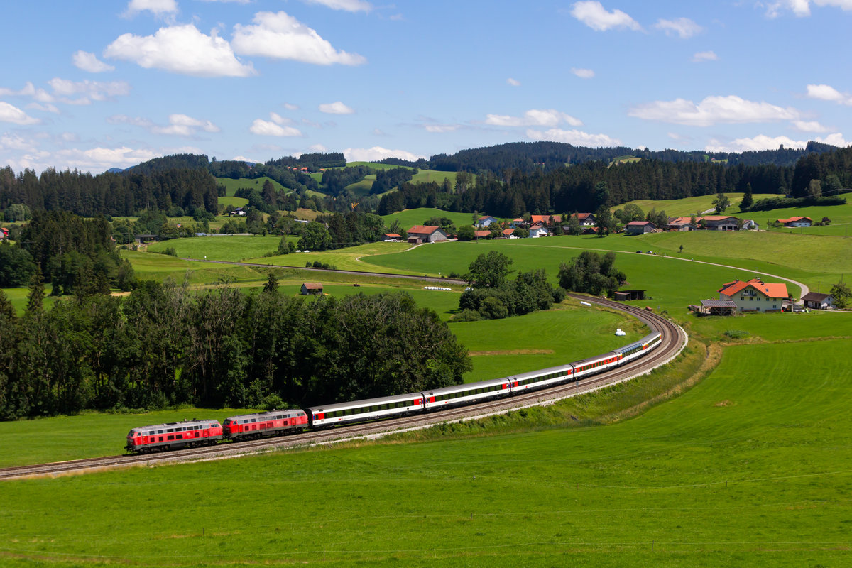 EuroCity 194 bei Harbatshofen gen Lindau. 12.7.20