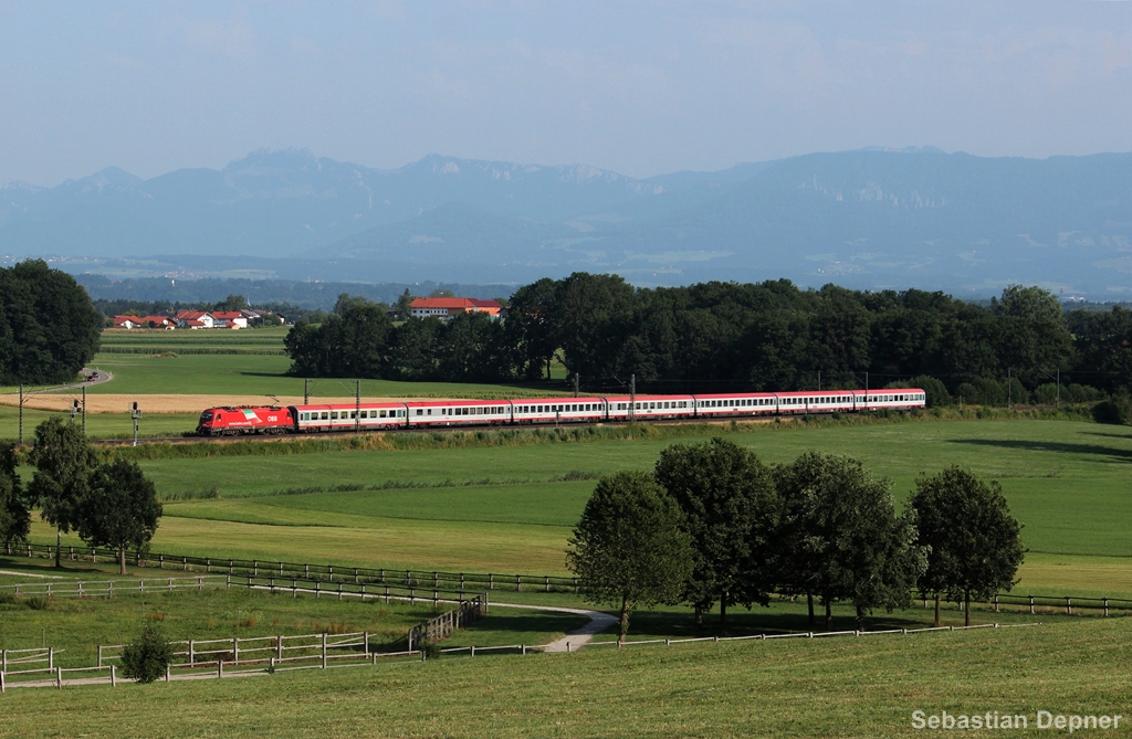Eurocity Verona-Mnchen am 6.8.13 in Aubenhausen 
