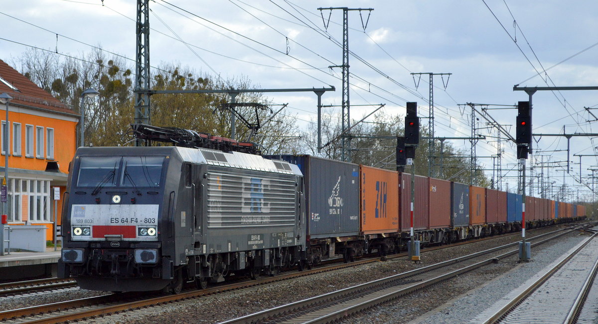 European Railway Carrier sp. z o.o., Wrocław [PL] mit der MRCE Dispo  ES 64 F4-803  [NVR-Nummer: 91 80 6189 803-0 D-DISPO] und Containerzug am 14.04.21 Durchfahrt Bf. Golm (Potsdam) Richtung Norden.