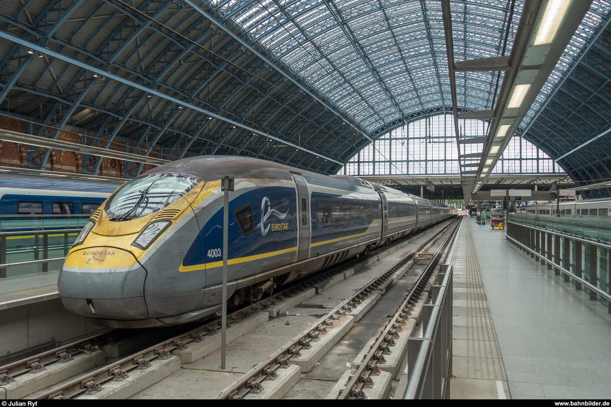 Eurostar 374 4003 am 8. August 2017 in London St. Pancras International.