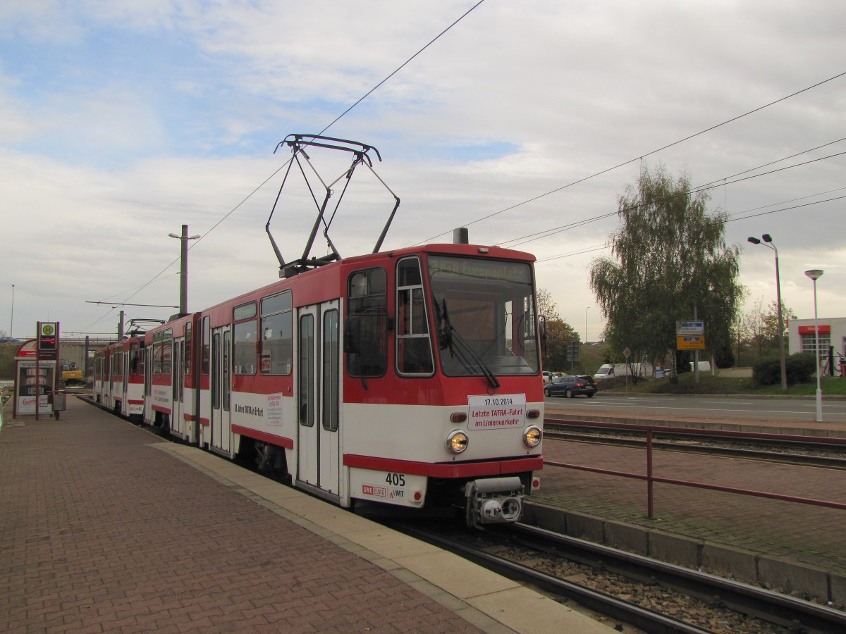 EVAG 405 + 495 als Linie 3 zum Europaplatz, am 17.10.2014, dem letzten Tag der KT4D im Erfurter Linienverkehr, an der Endhaltestelle Urbicher Kreuz. 