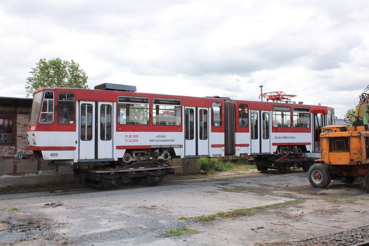 EVAG 405 am 28.05.2022 beim Eisenbahnfest des Thringer Eisenbahnvereins im ehem. Bw Weimar. Der in Erfurt ausrangierte KT4D hat in Weimar als Museumsstck ein neues Zuhause gefunden.