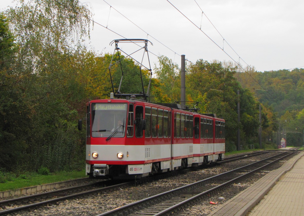 EVAG 495 + 405 als Linie 5 (Zoopark - Löberwallgraben), am 10.10.2014 an der Haltestelle Roter Berg.