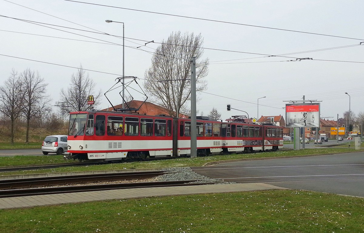 EVAG 495 + 450 als Linie 1 zur Thringenhalle, am 18.03.2014 am Europaplatz.