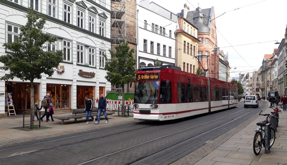 EVAG 611 als Linie 5 (Zoopark - Brühler Garten), am 17.10.2019 beim Anger. Wegen den Bauarbeiten in der Windthorststraße verkehrte die Linie 5 nicht wie gewohnt zum Hauptbahnhof.
