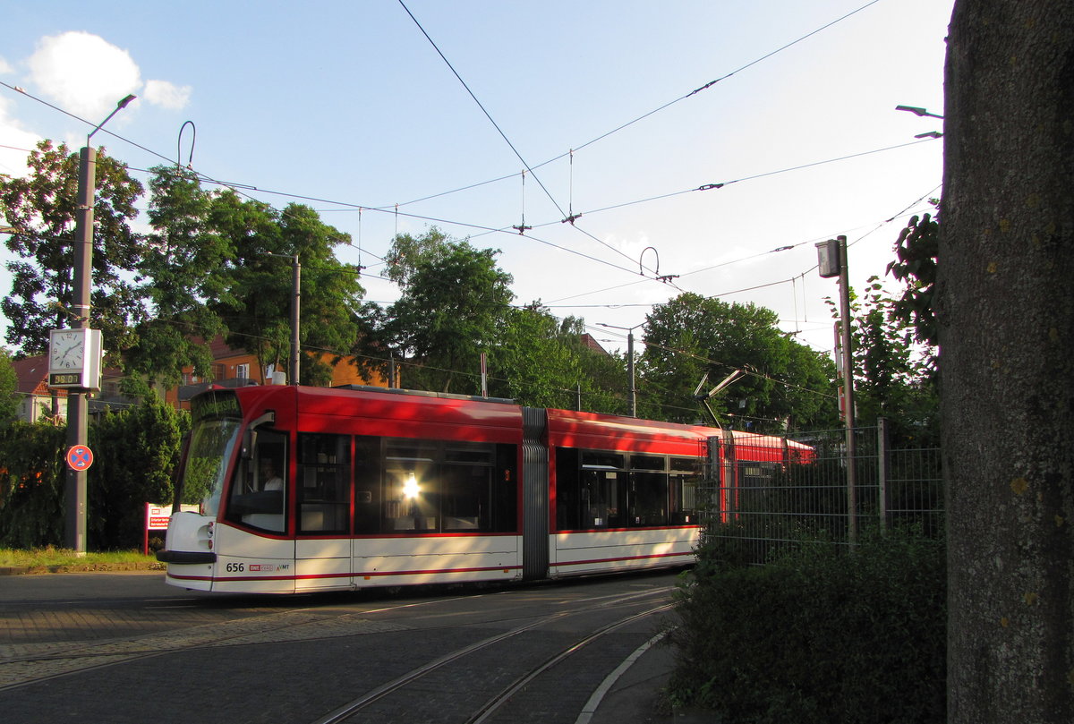 EVAG 656 als Linie 6 (Universität - Steigerstraße), am 09.07.2016 beim verlassen des Betriebshofes in der Nordhäuser Straße. Wegen Gleisbauarbeiten wendete die Linie 6 an dem Tag im Betriebshof und nicht planmäßig im Rieth.