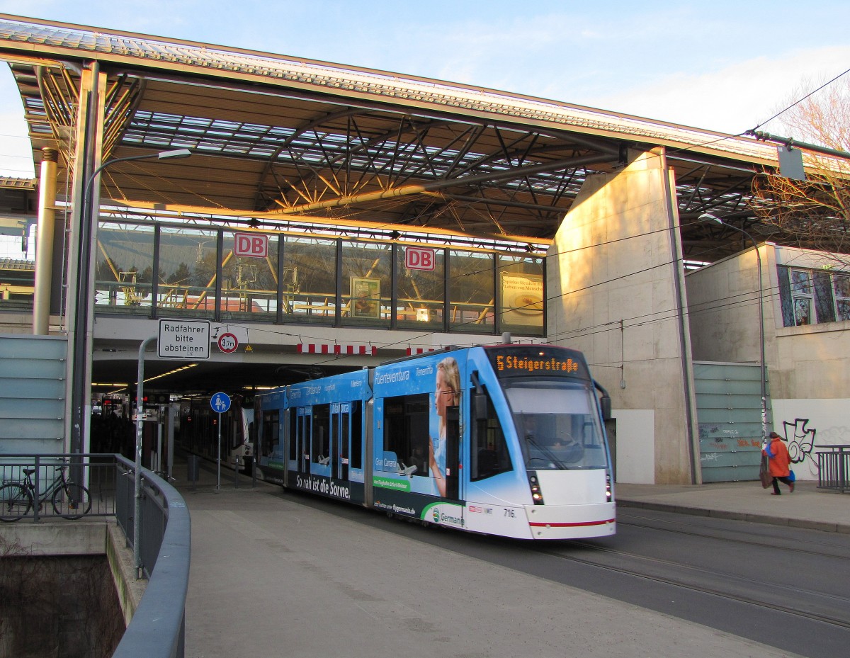 EVAG 716 als Linie 6 (Rieth - Steigerstrae), am 08.01.2014 am Hauptbahnhof.