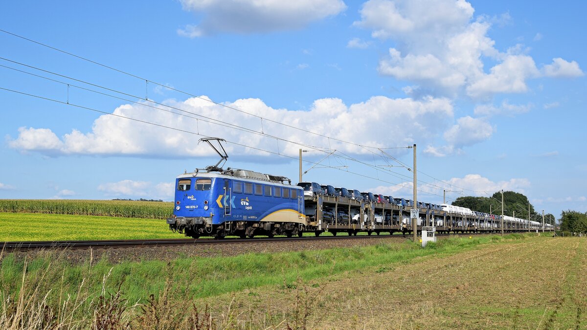 EVB 140 870 (ex DB) mit BLG-Autotransportzug in Richtung Osnabrück (bei Melle, 31.08.2021).