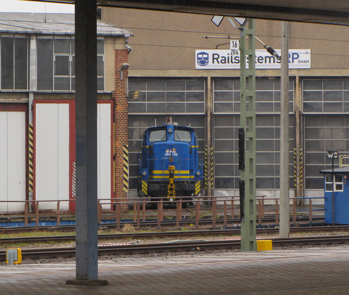 evb 365 130 am 25.03.2016 bei RailsystemsRP in Gotha.