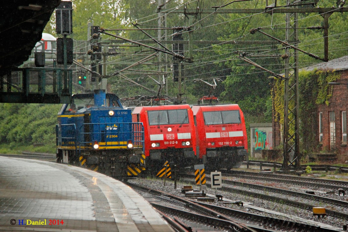 evb G1700 V2304, daneben DB 189 012-8 & DB 152 158-2 in Hamburg Harburg, Mai 2014.