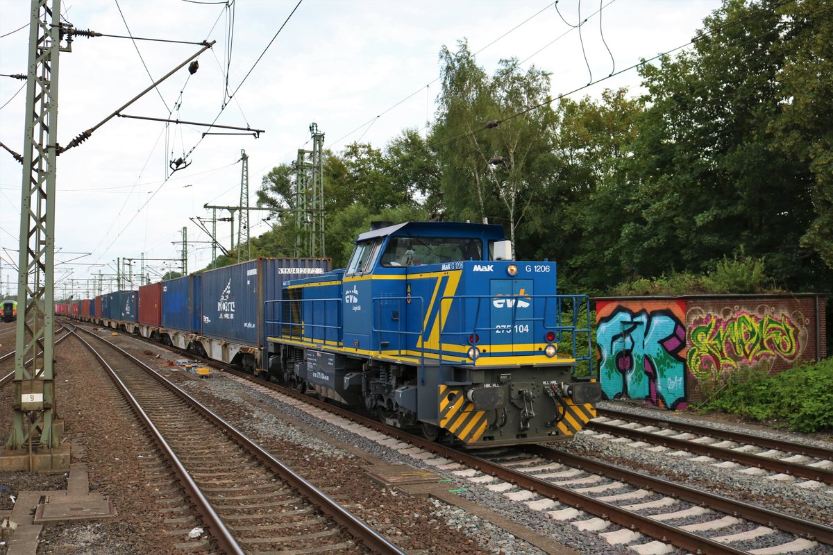 EVB Logistik MAK G1206 (275 104-8) mit Containerzug in Hamburg Harburg am 18.07.19 vom Bahnsteig aus fotografiert