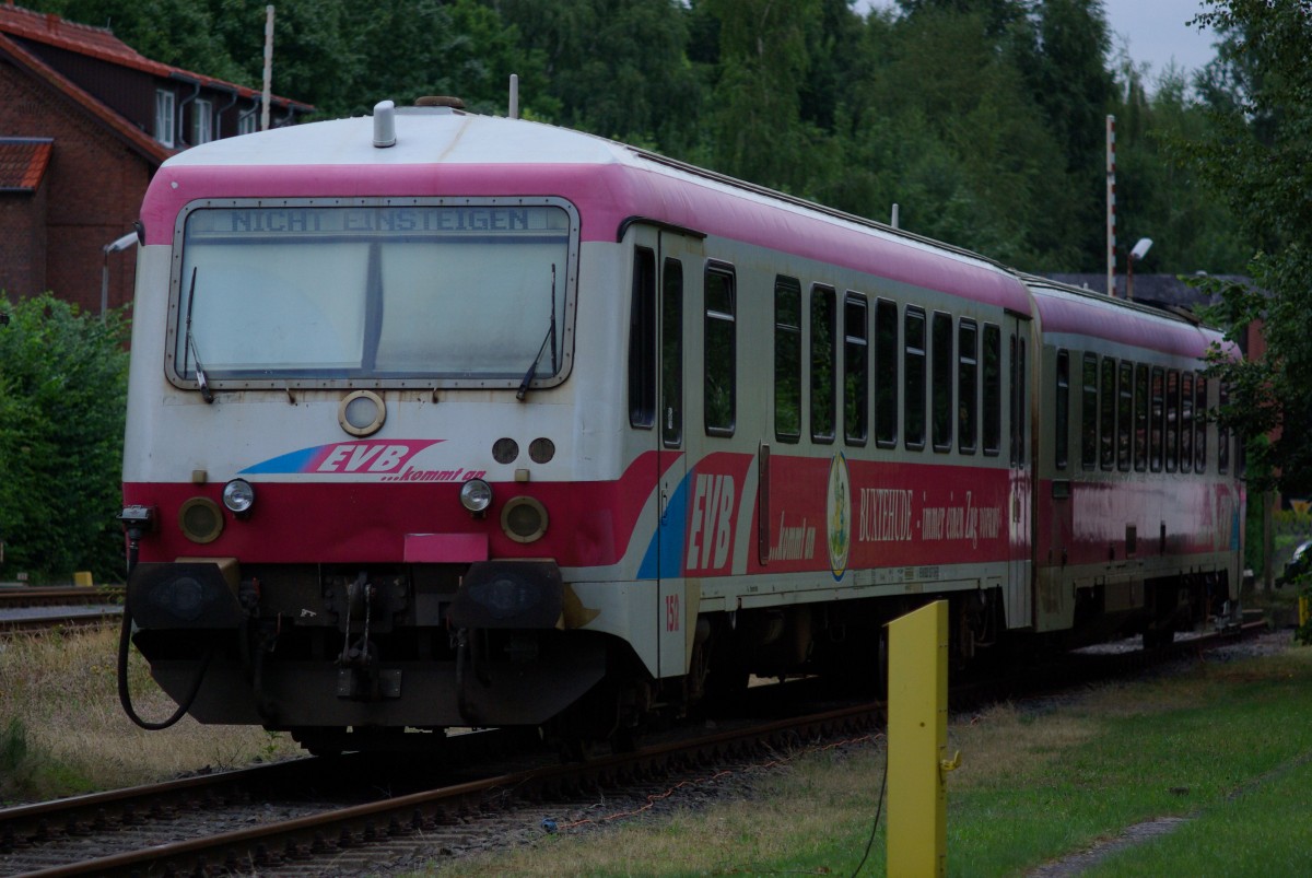 evb VS/VT 152 (Baureihe 928/628) stehen am 10.08.2015 in Bremervörde, abgestellt auf Nebengleis