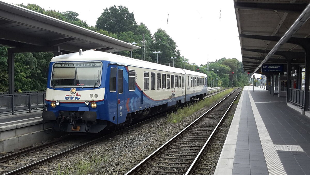 evb VT 150 (NVR 628/928 150, obwohl es ein 628.4 ist) in Verden (Aller), 12.9.21. Noch darf in die RB 76 nach Rotenburg (Wümme) nicht eingestiegen werden.