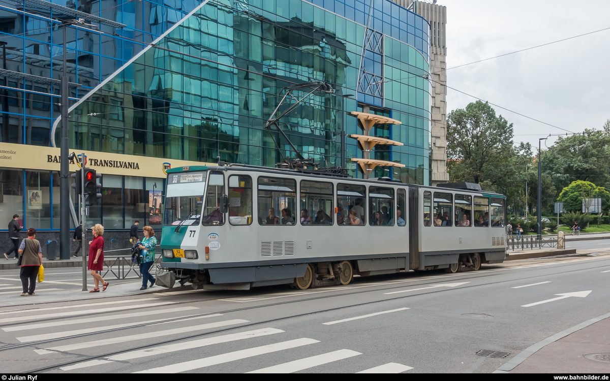 Ex-Potsdamer Tatra-Wagen 77 am 10. Juli 2018 auf der Linie 102 der Strassenbahn Cluj-Napoca.
