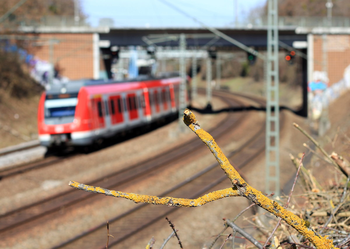 Experiment, dass man nach der dritten S-Bahn mal machen kann: Stuttgart-Österfeld am 12.03.2019.