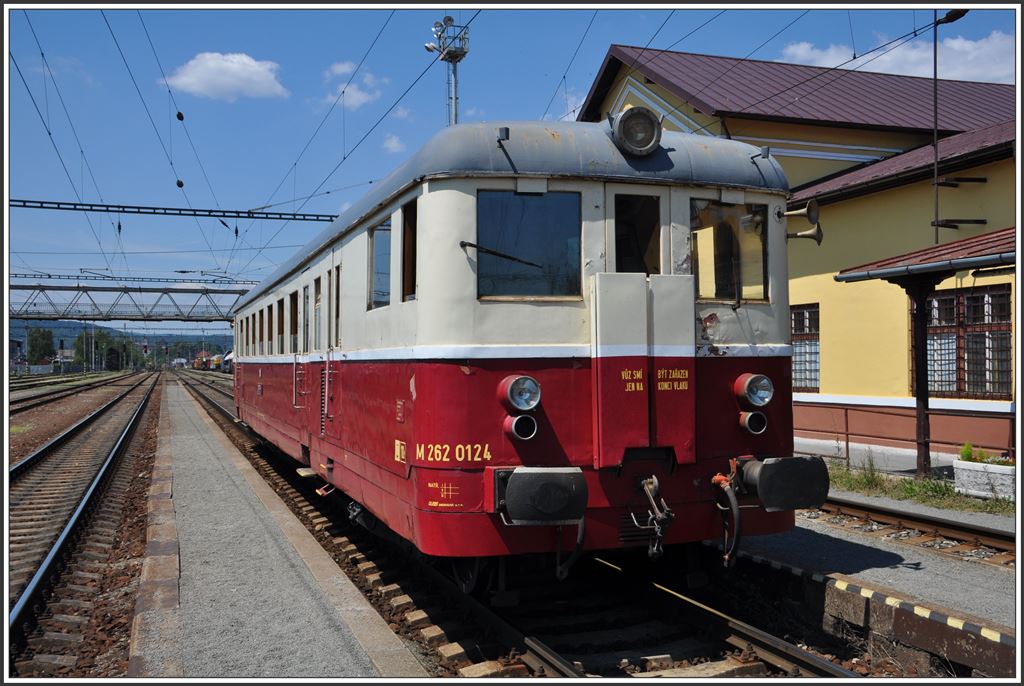 EXT36700 mit KZC M262.0124 in Zvolen nakladna stanica. (04.07.2015)