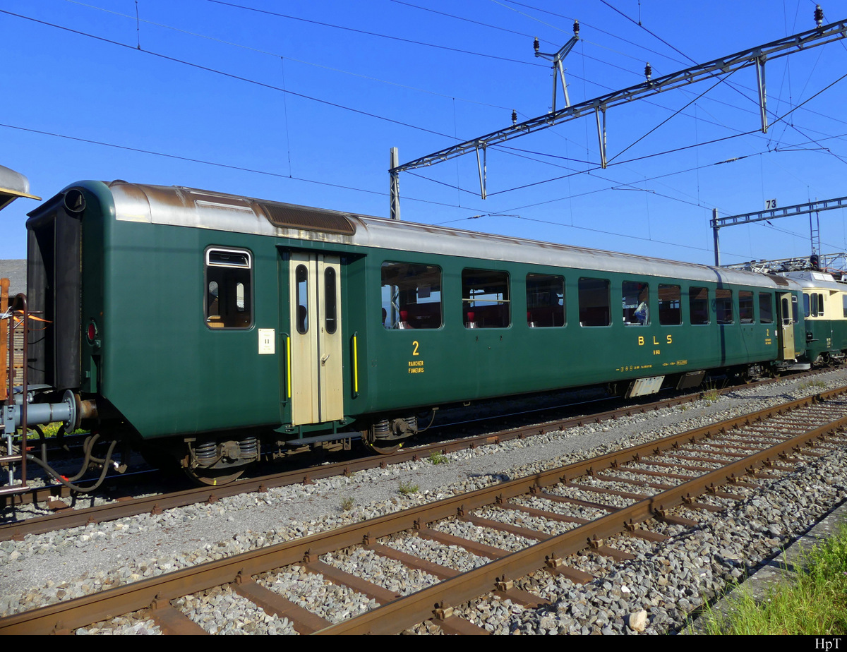 Extrazug - 2 KL. Personenwagen B  55 85 20-35 768-9 in Kerzers für dem Whisky Train 2021 am 04.09.2021