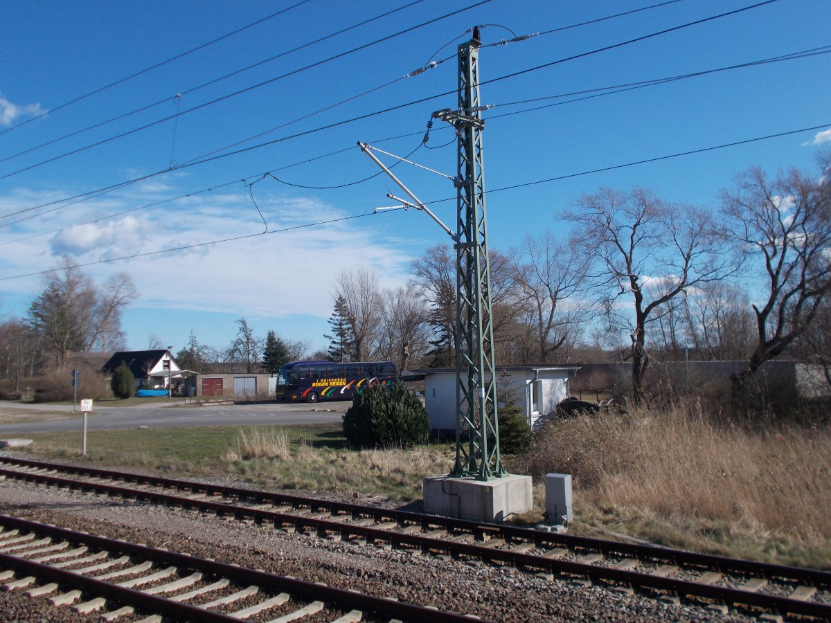 Fahrleitungsmast,am 05.April 2015,am ehemaligen Schrankenposten in Lietzow.