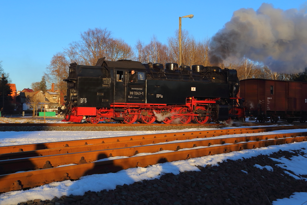 Fahrt von 99 7243 mit IG HSB-Sonderzug am späten Nachmittag des 13.02.2015 durch die Stieger Wendeschleife. (Bild 2)
Einfahrt in die Wendeschleife.