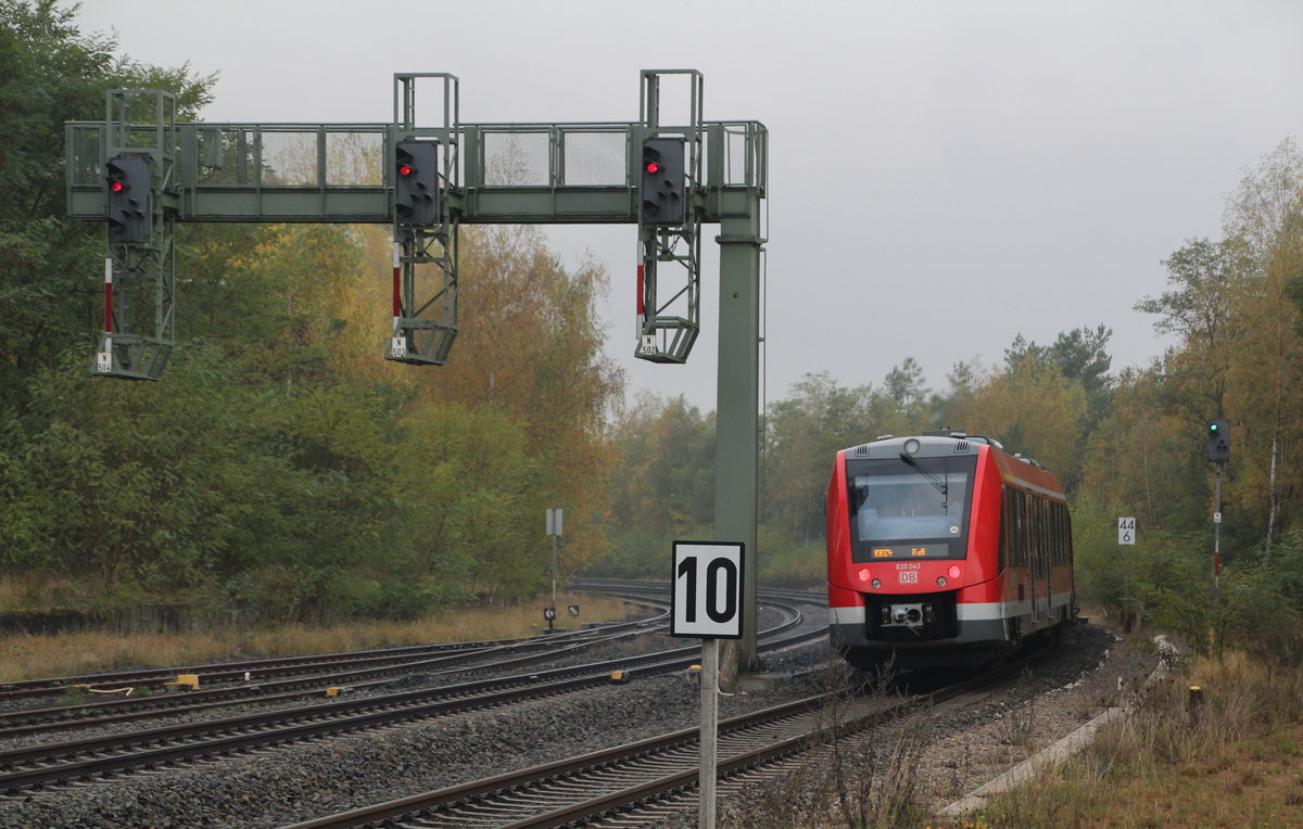 Fahrt frei für 620 043 als RB 24 (Köln Messe/Deutz - Kall).

Mechernich, 29. Oktober 2016