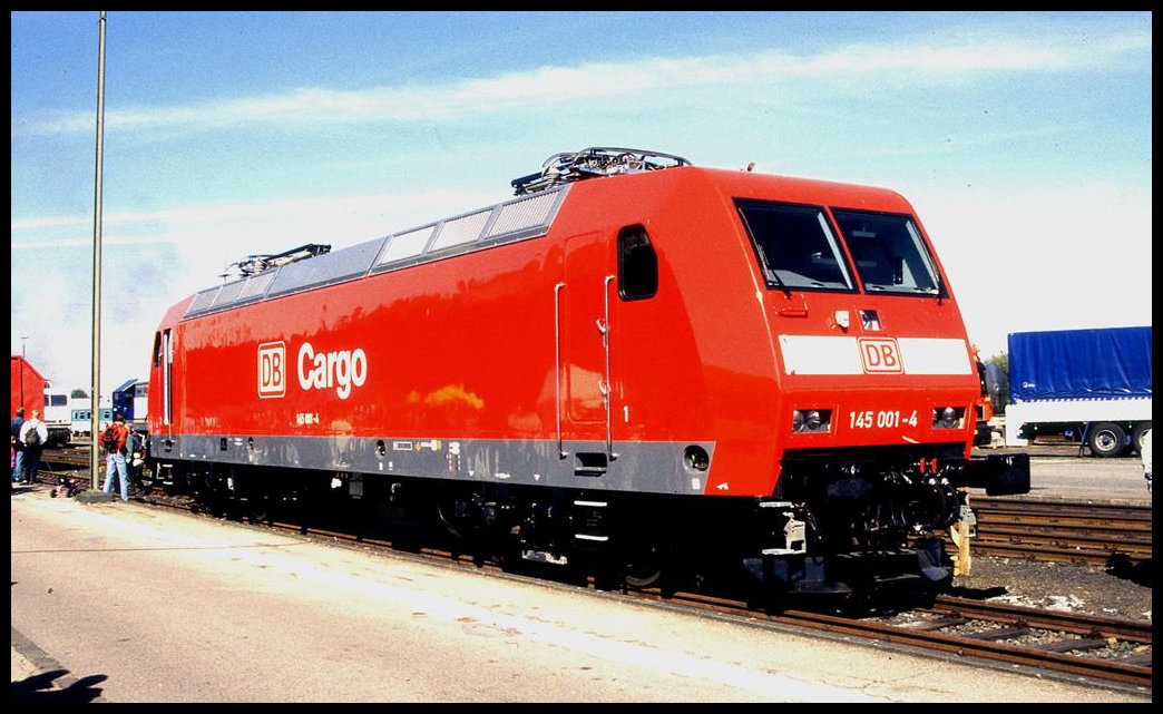 Fahrzeugausstellung am 21.9.1997 in Aachen West anläßlich des Tag des Lokführers:
DB Cargo 145001