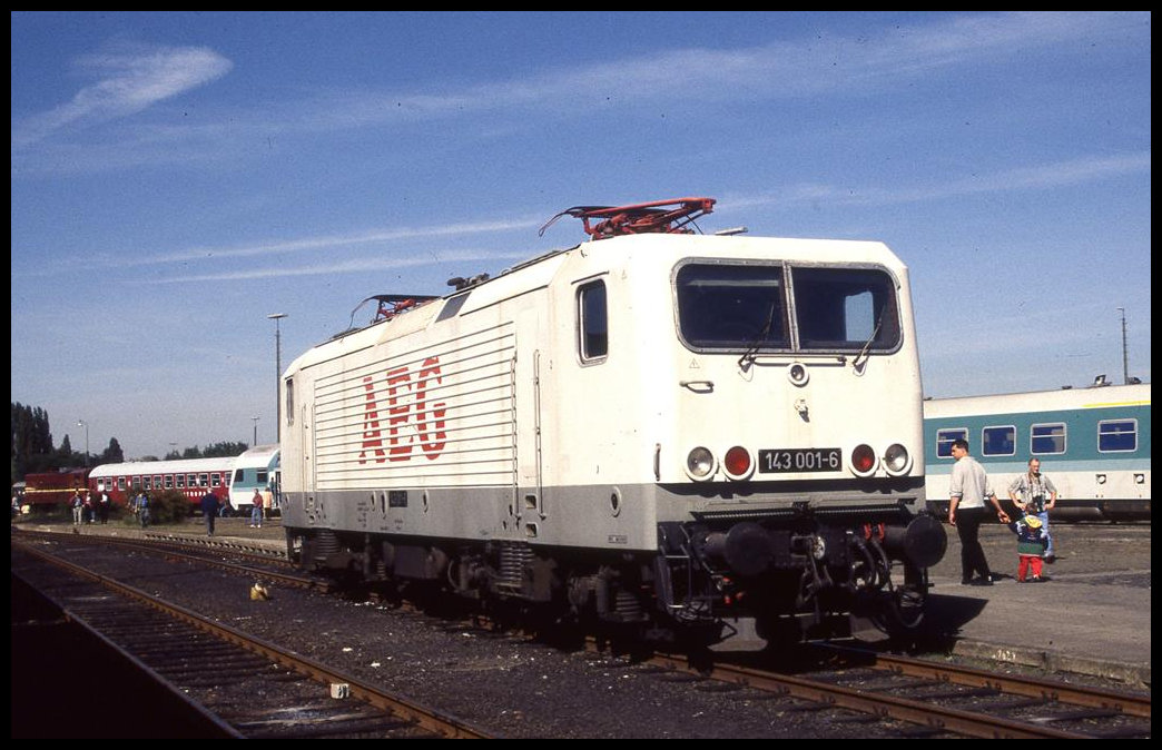 Fahrzeugausstellung am 21.9.1997 in Aachen West anläßlich des Tag des Lokführers:
AEG Weiße Lady 143001
