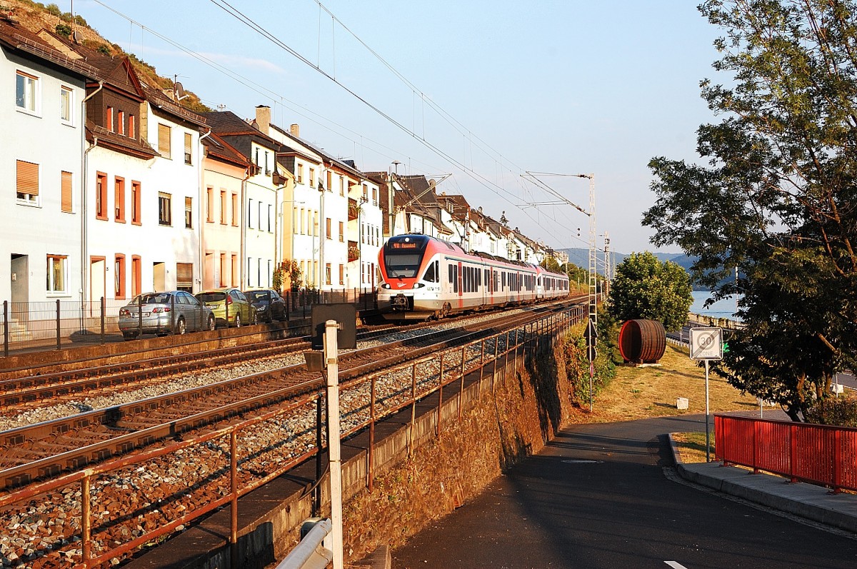 Fast ein Dejavue, aber wir schreiben Freitag den 23.8.2013 und der VIAS-Zug besteht aus den Triebwagen 412 und 409 der am Zugende luft. 