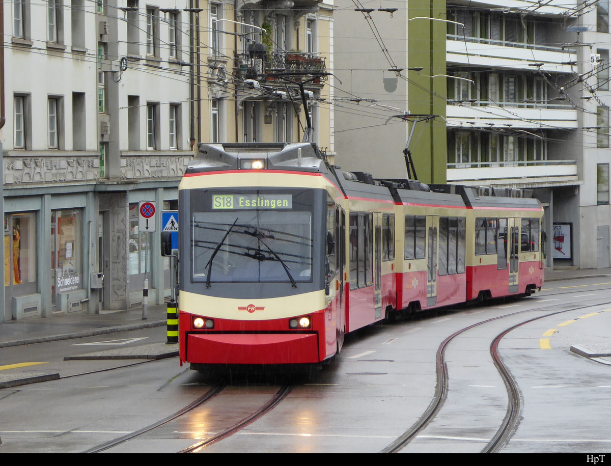 FB - Triebwagen Be 4/6 71 und Be 4/6 73 nach Esslingen unterwegs in der Stadt Zürich bei Starkem Regen am 11.05.2019