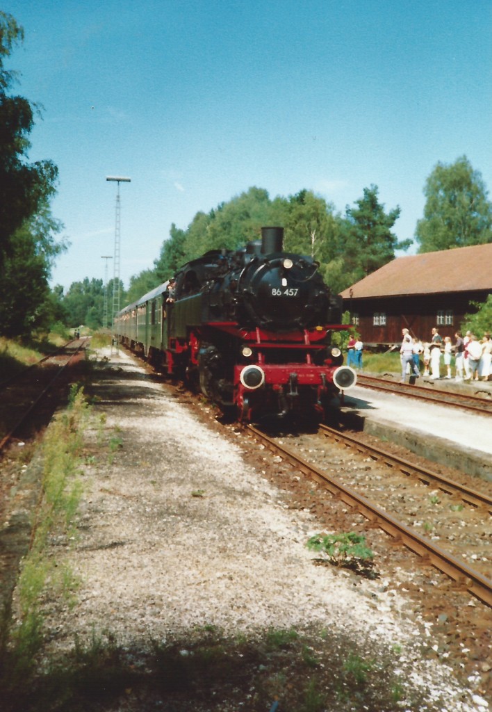 Feierlichkeiten zum Jubiläum 100 Jahre Localbahn Neuenmark-Beilngries am 28.08.1988. Die Strecke ehemals KBS 871 gibt es auch nicht mehr alles abgebaut.Das Foto stammt von meinem Vater Franz Bauch