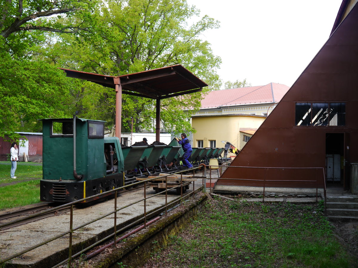 Feldbahn Franzensbad, Entladung,14.05.2015