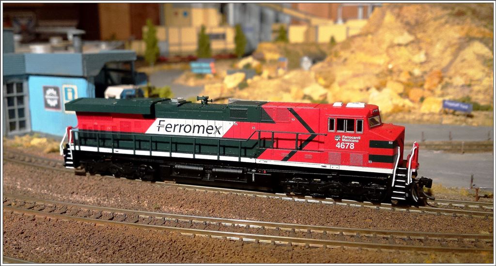 Ferromex GE-ES 44AC 4678. (25.12.2015)