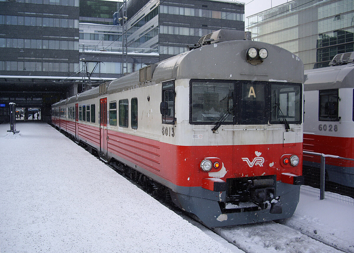 Finnish unit VR Sm1, car 6013, Helsinki Central Station, Line A waiting for departure to Leppävaara, 8 Feb 2012.