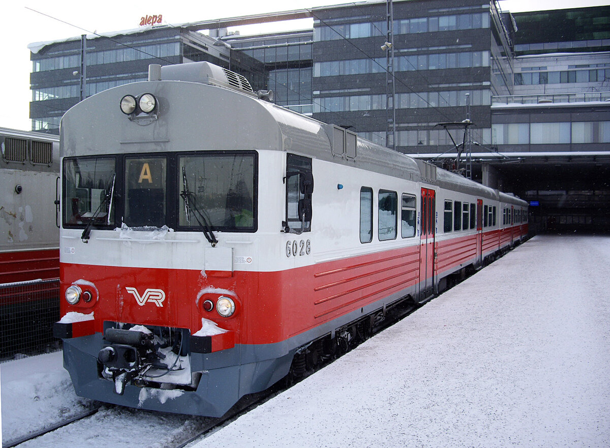 Finnish unit VR Sm1, car 6028, Helsinki Central Station, Line A waiting for departure to Leppävaara, 8 Feb 2012.