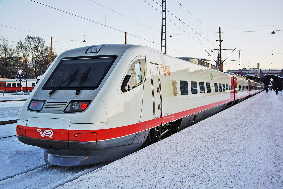 Finnish unit VR Sm3, No. 7108, FI-VR 9410 7000008-3, Helsinki Central Station, 09 Feb 2012.