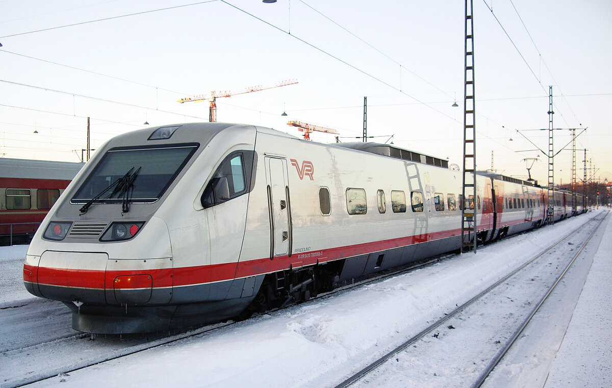 Finnish unit VR Sm3, No. 7108, FI-VR 9410 7000008-3, Helsinki Central Station, 09 Feb 2012.