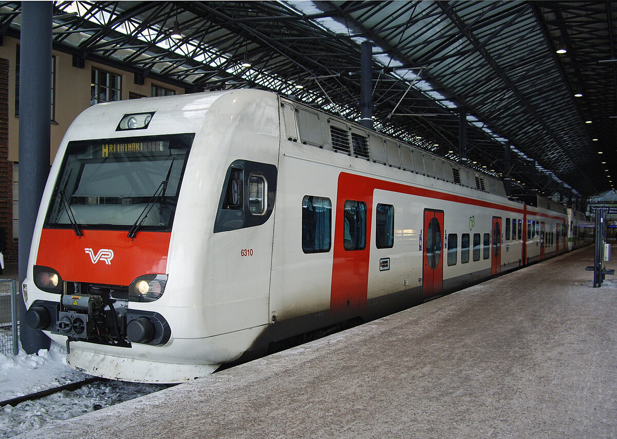 Finnish unit VR Sm4, car 6310, Helsinki Central Station, Line H waiting for departure to Riihimäki, 11 Feb 2012.
