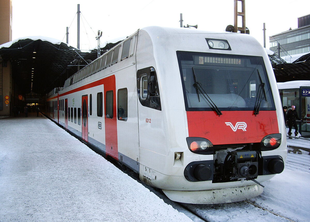 Finnish unit VR Sm4, car 6312, FI-VR 9410 6004012-3, Helsinki Central Station, 09 Feb 2012.