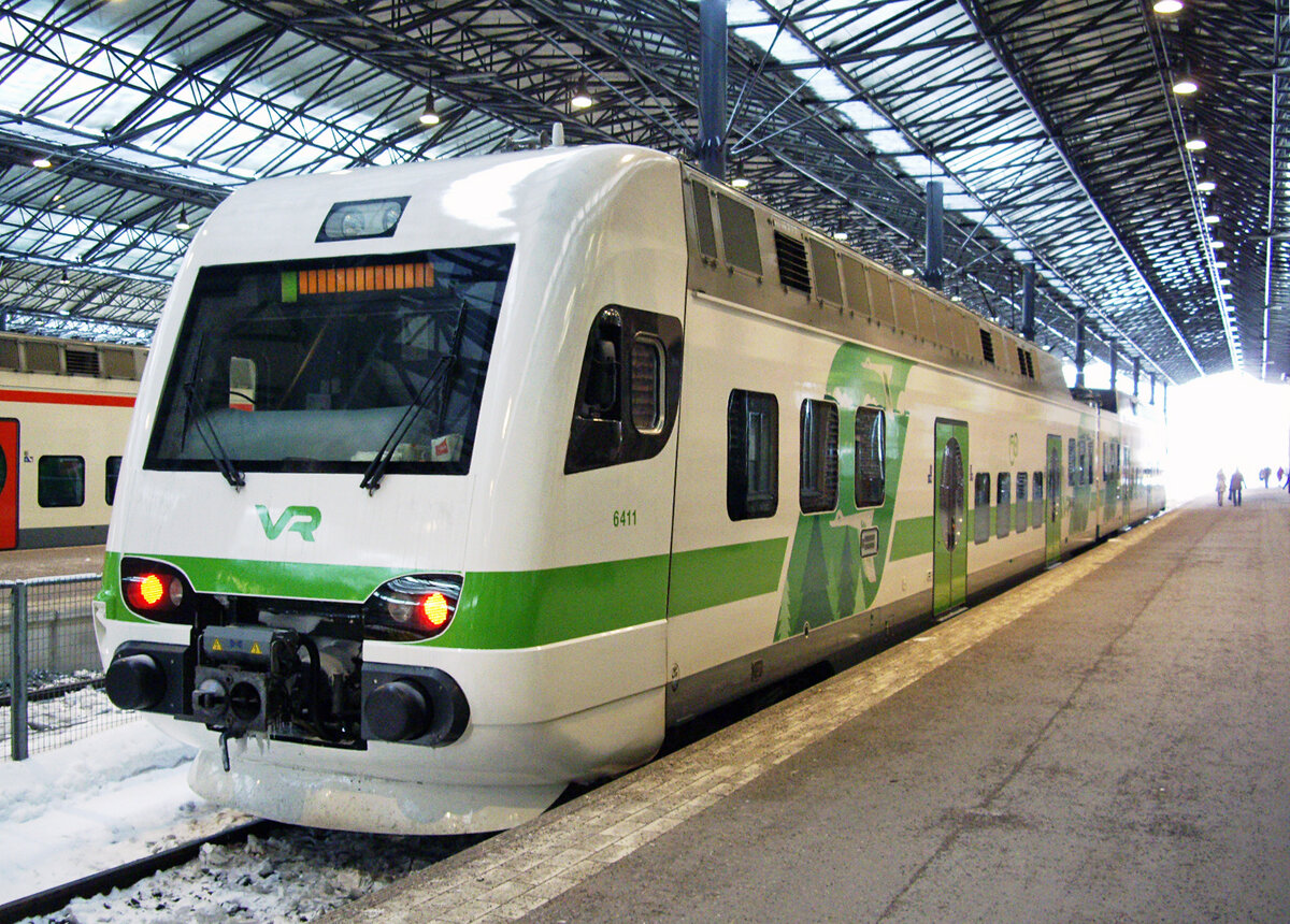 Finnish unit VR Sm4, No. 6411, FI-VR 94106 004011-5, Helsinki Central Station, 08 Feb 2012.