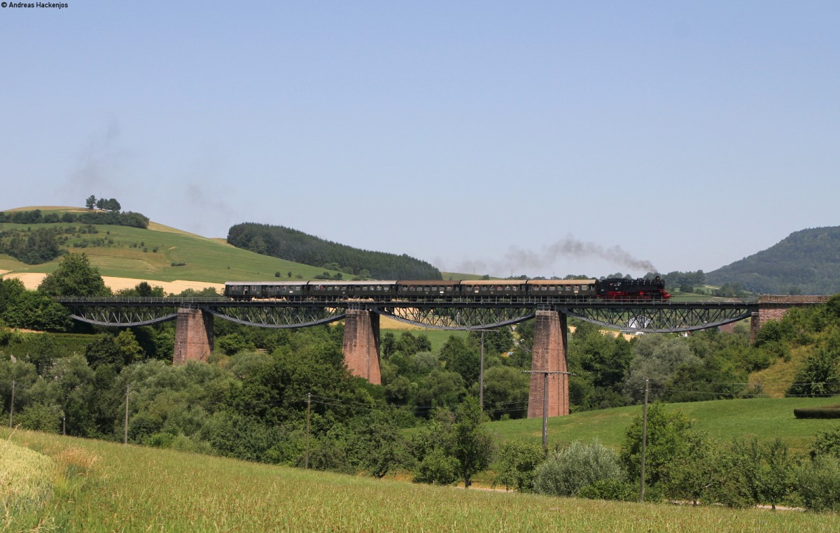 FKE 262 mit dem Personenzug nach Zollhaus-Blumberg bei Fützen 5.7.15