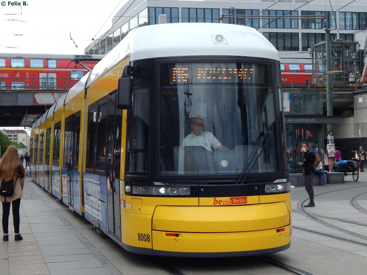 Flexity Nr. 8008 der BVG in Berlin am 08.05.2015