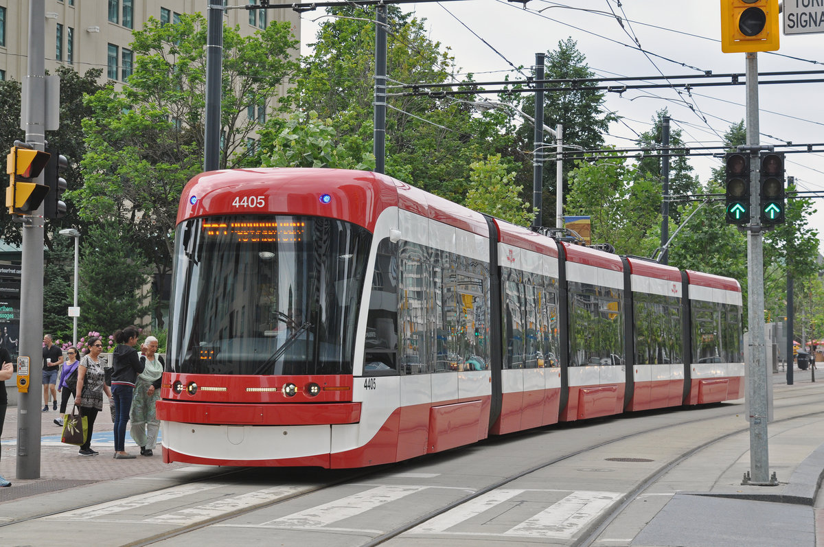 Flexity Tramzug der TTC 4405, auf der Linie 509 unterwegs in Toronto. Die Aufnahme stammt vom 23.07.2017.