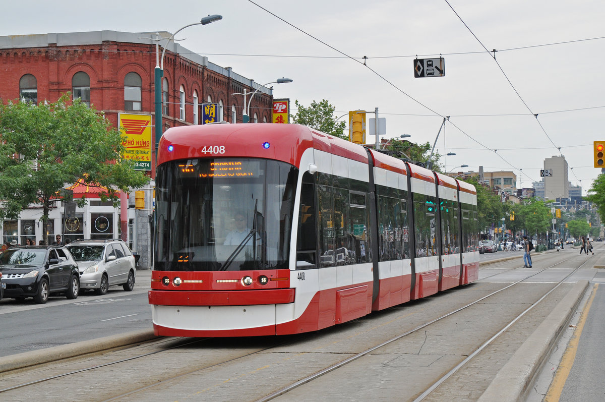 Flexity Tramzug der TTC 4408, auf der Linie 510 unterwegs in Toronto. Die Aufnahme stammt vom 22.07.2017.