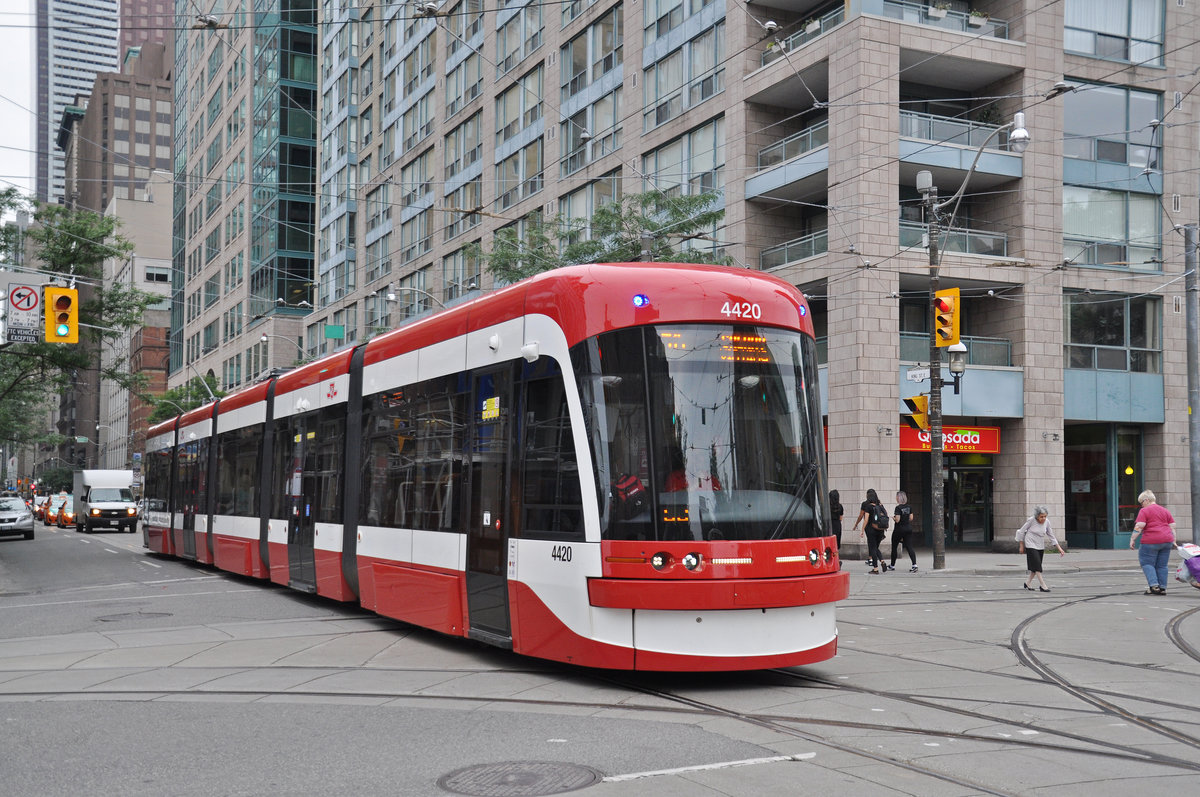 Flexity Tramzug der TTC 4420, auf der Linie 514 unterwegs in Toronto. Die Aufnahme stammt vom 22.07.2017.