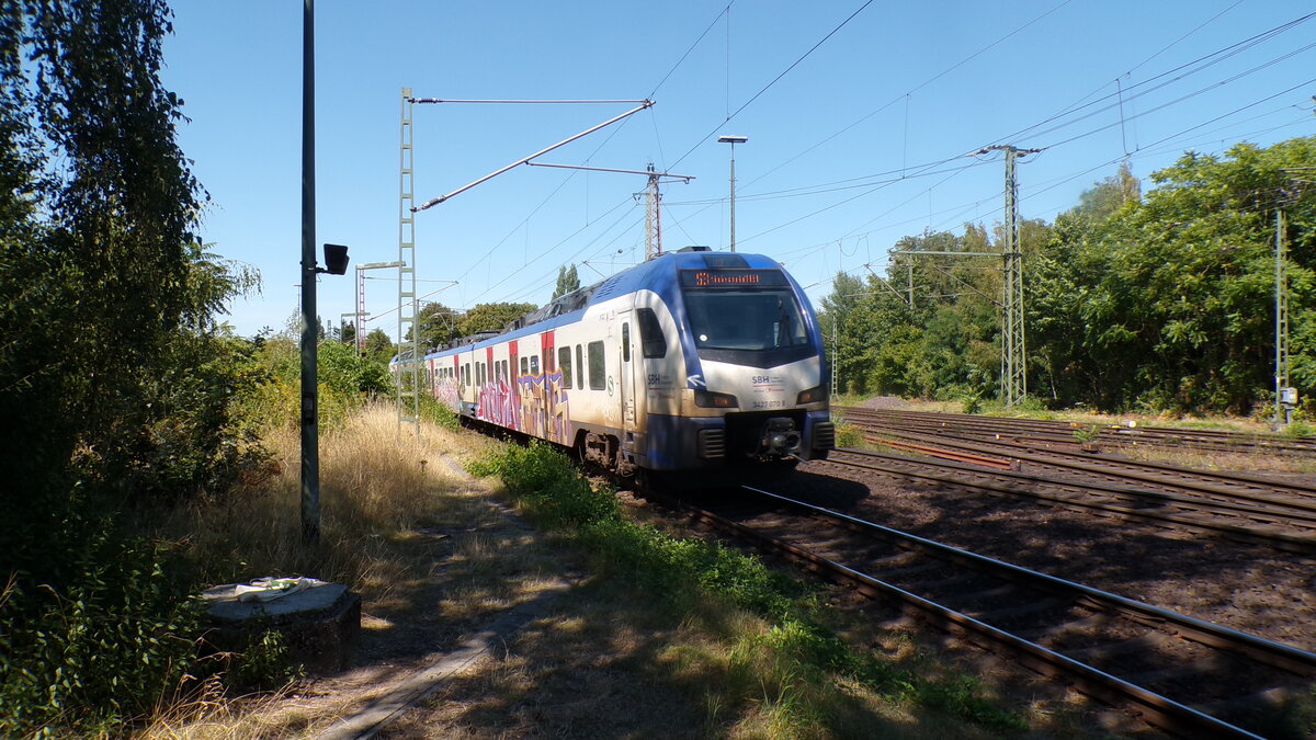 Flirt3 Xl, f�hrt in Lehrte in August 2026 ein Der Flirt ist leider voll geschmiert.