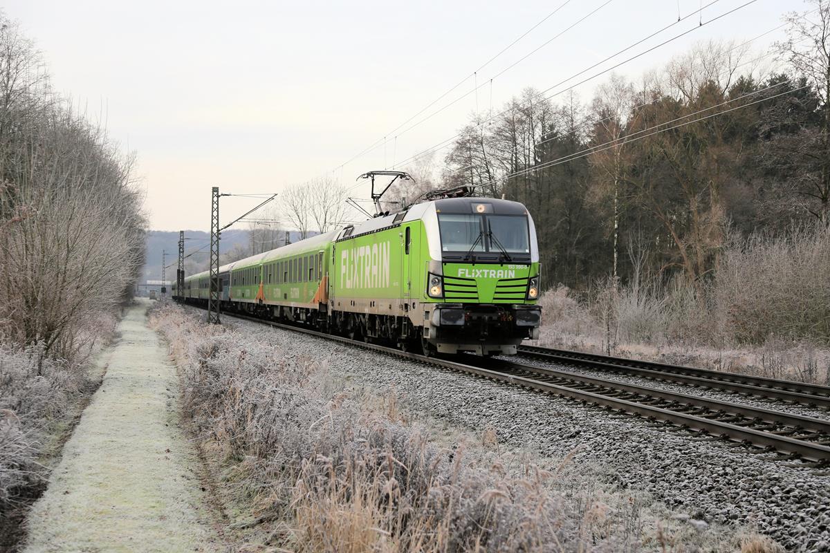 Flixtrain mit Vectron 193990-9 kommt hier am 28.12.2019 auf dem Weg nach Hamburg um 11.02 Uhr durch die Bauernschaft Lengerich Schollbruch.